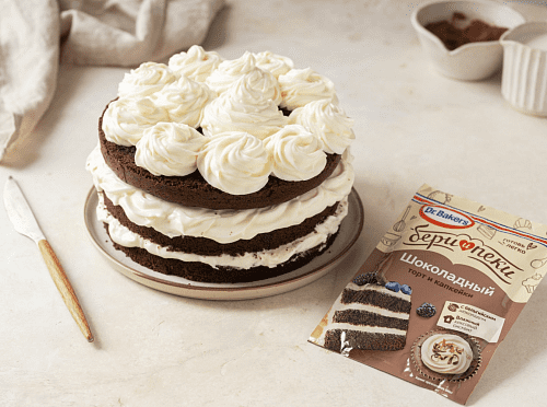 Шоколадный торт с кремчизом