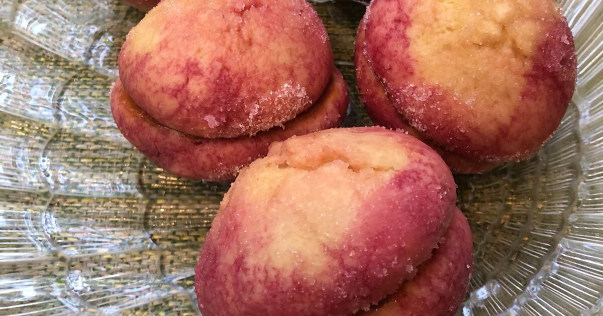 Выпечка персики