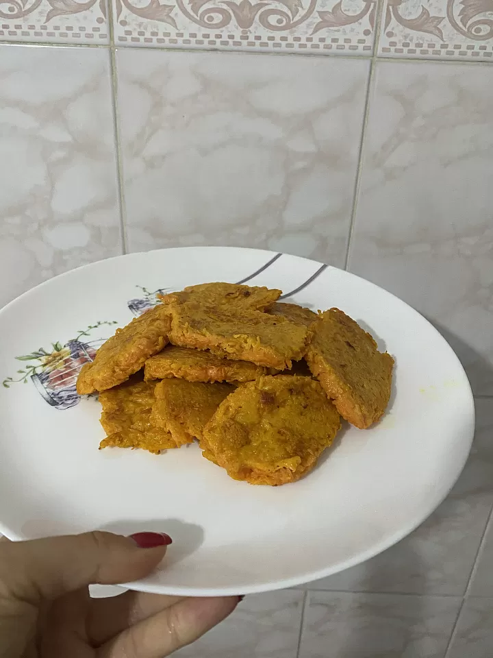 Морковные оладьи фото