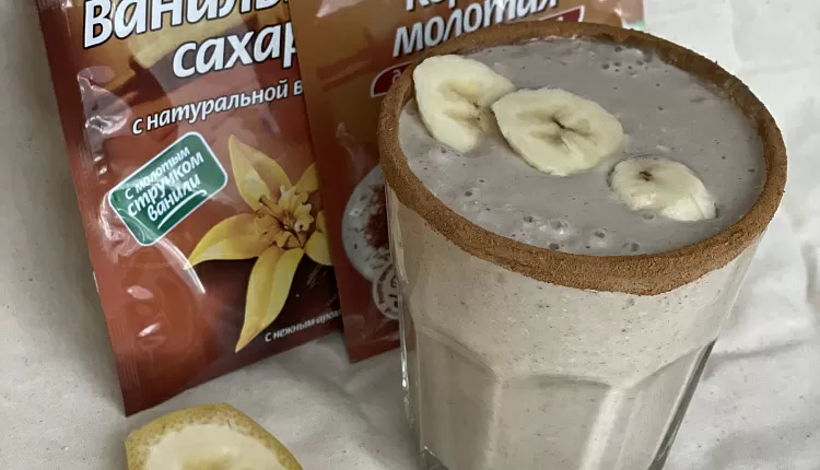 Бананово-овсяный смузи