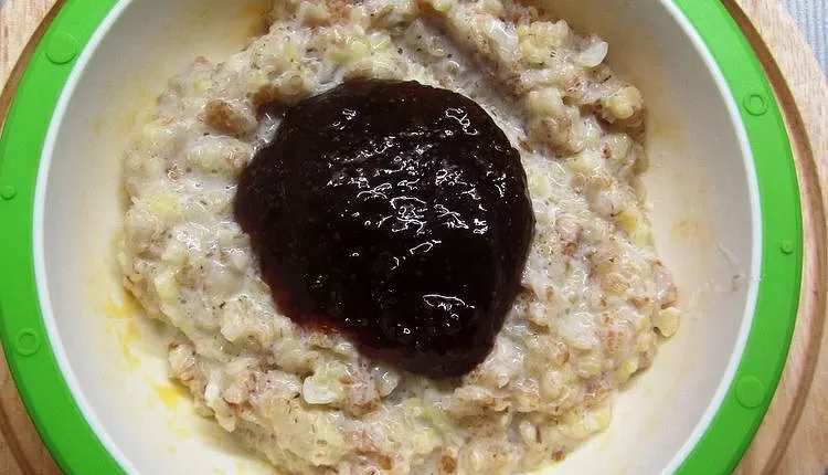 Каша с желе (ленивая овсянка)