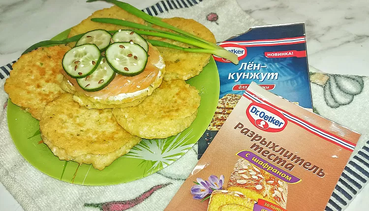 Сырные оладушки с зеленью