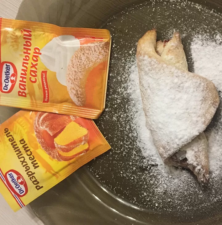 Рогалики с джемом из чернослива фото