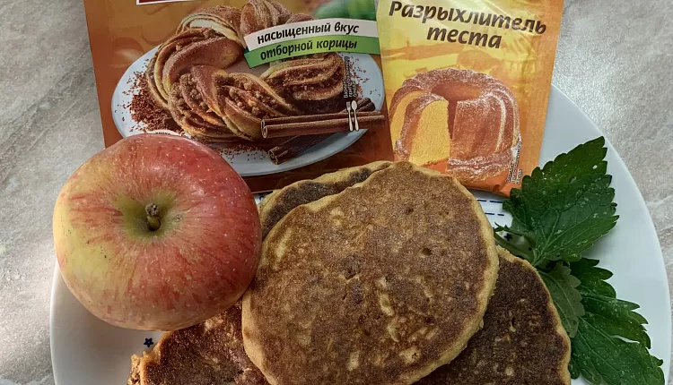 Яблочные оладушки