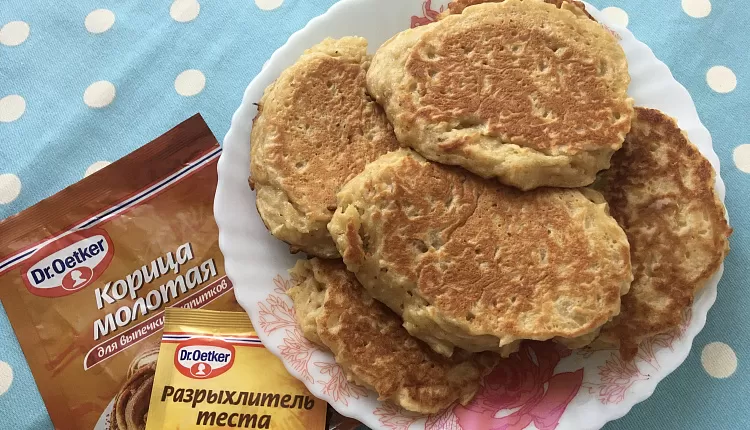 Яблочные оладушки