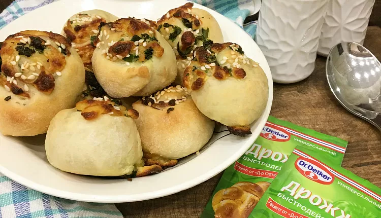 Рулетики с сыром и зеленью