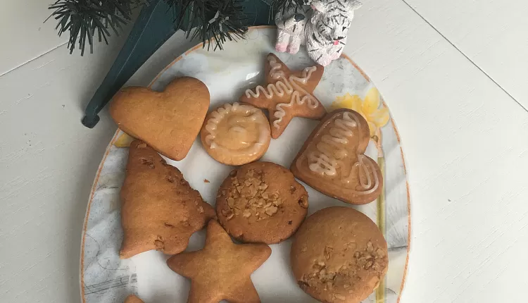 Новогоднее песочное печенье