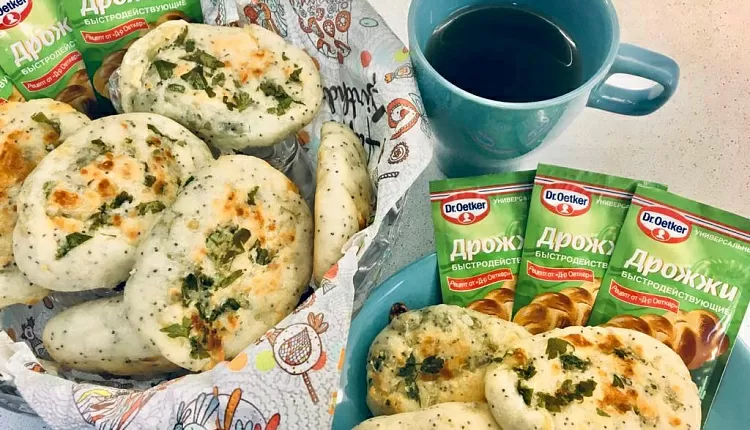 Рулетики с сыром и зеленью