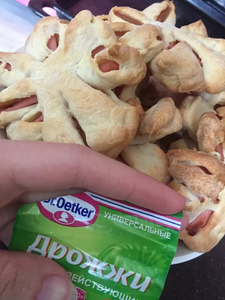 Колбаса в тесте в виде цветочка фото рецепта