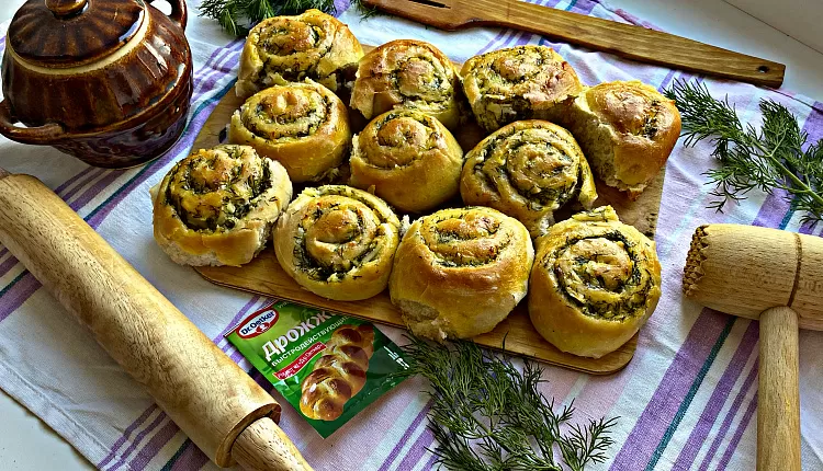 Рулетики с сыром и зеленью