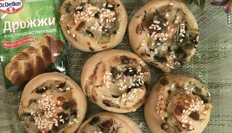 Рулетики с сыром и зеленью