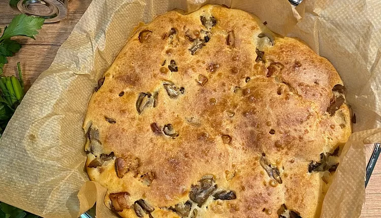 Заливной пирог с курицей и грибами 
