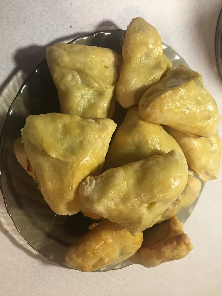 Треугольные пирожки с картошкой и луком  фото рецепта