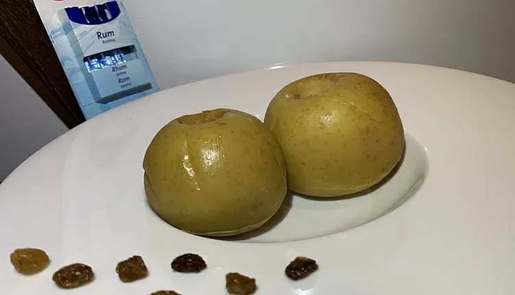 Печеные яблоки
