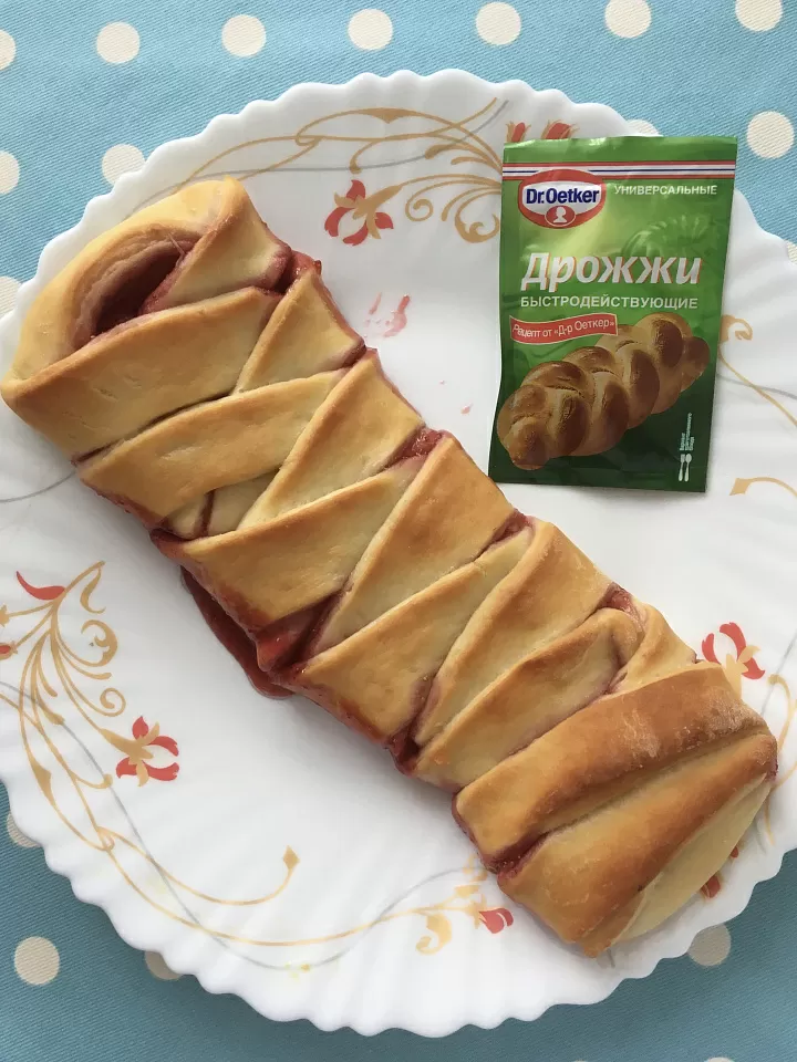 Коса с клубникой фото