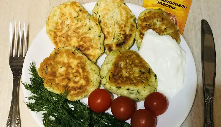 Сырные оладушки с зеленью