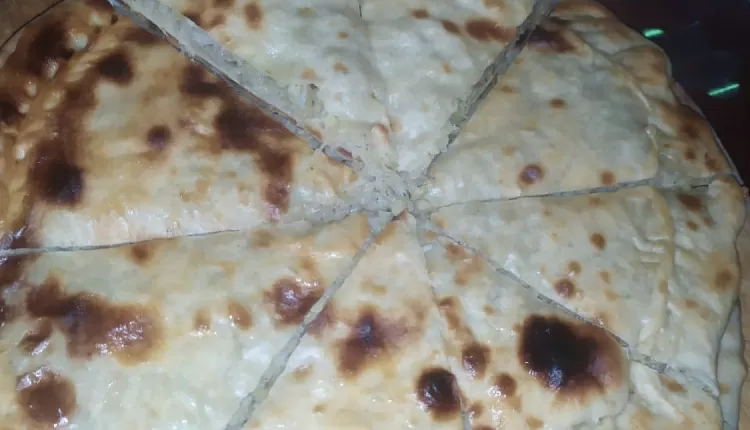 Осетинский пирог с картофелем и сыром