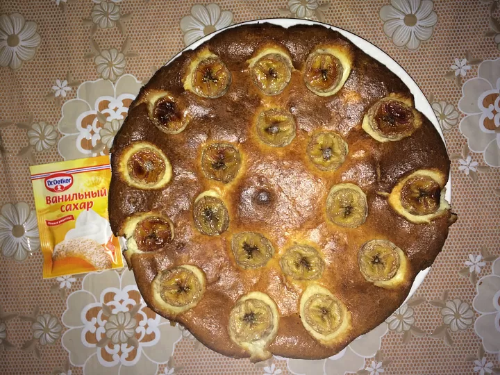 Творожная запеканка с бананом и клубникой! фото