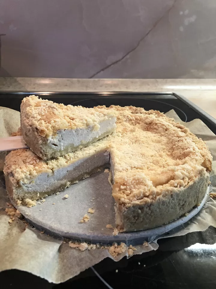 Королевская ватрушка с детскими творожками фото