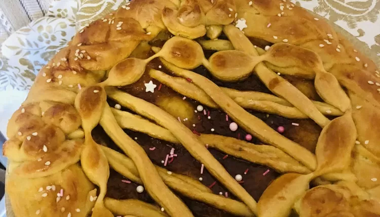 Пирог с яблочным джемом 