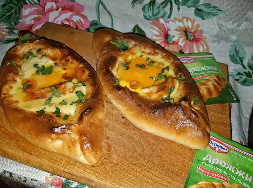 Хачапури по-аджарски