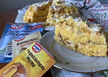 Морковный торт с орехами