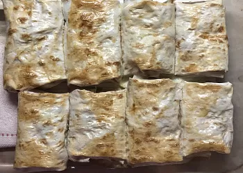Горячие рулеты из лаваша