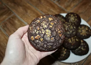 Шоколадное печенье брауни