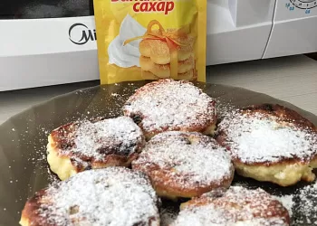 Ванильные сырники с изюмом 