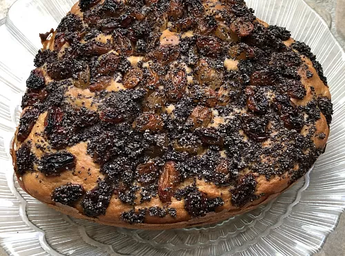 Фото рецепта Пирог с маком и изюмом 