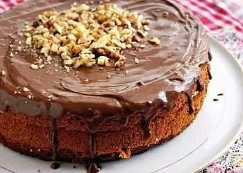 Бисквит с шоколадной глазурью 