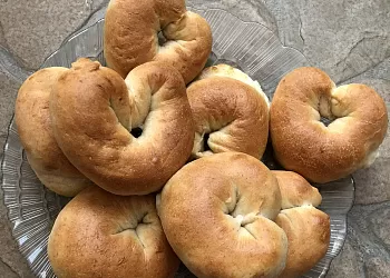 Крендельки с плавленным сыром