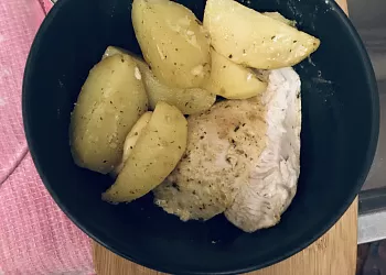 Курица с картошкой в рукаве для запекания