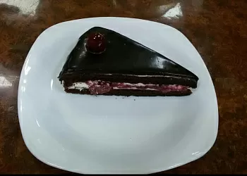 Шоколадная лакомка