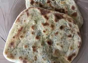 Слоеные лепешки на кефире