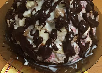Панчо с клубникой