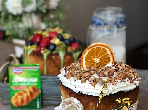 Фото рецепта Пасхальные куличи с двумя начинками