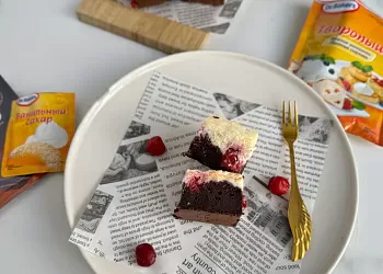 Брауни с творогом и вишней
