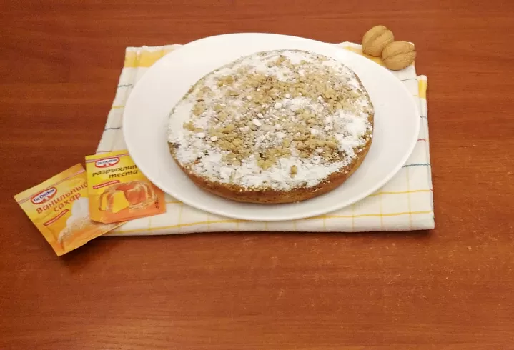 Морковный пирог с грецкими орехами в мультиварке фото