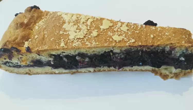 Пирог с черникой