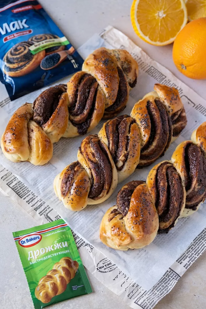 Апельсиновые твисты с маком и шоколадом фото