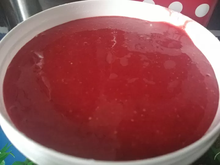 Воздушный десерт из клубники фото