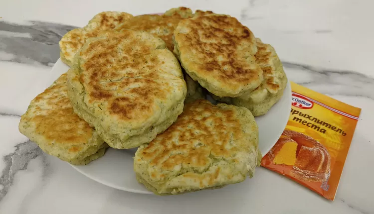 Сырные оладушки с зеленью