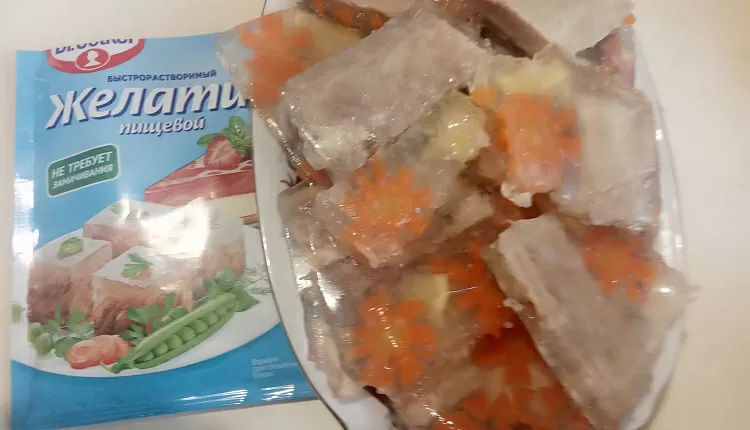 Заливное из свиного языка 
