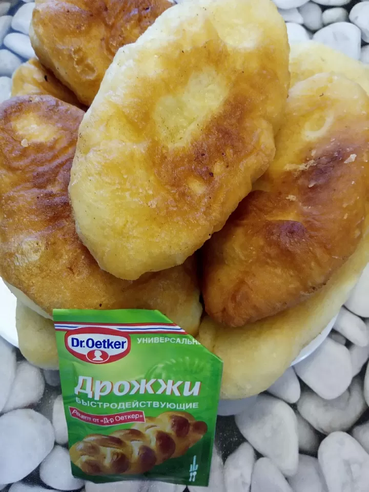 Сочные жареные пирожки с картошкой и грибами фото рецепта