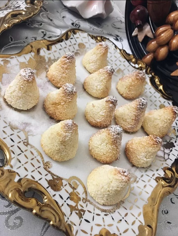 Печенье Кокосанка со сгущенкой, корицей и кунжутом фото