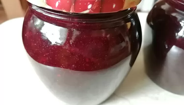 Конфитюр из черной и красной смородины