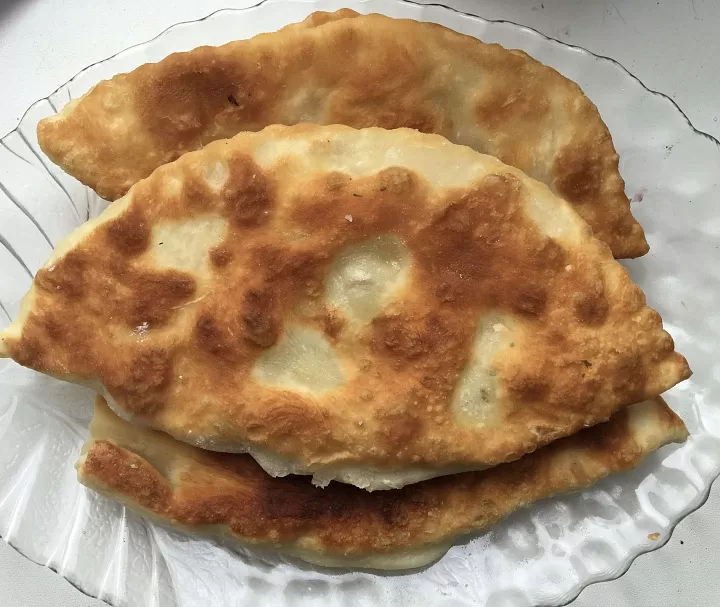 Чебуреки с картофелем и зеленью фото рецепта
