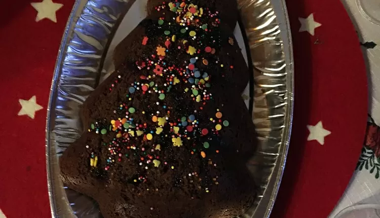 Низкокалорийный шоколадный кекс с вишней