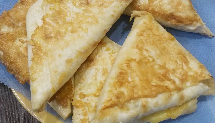 Горячие рулеты из лаваша 